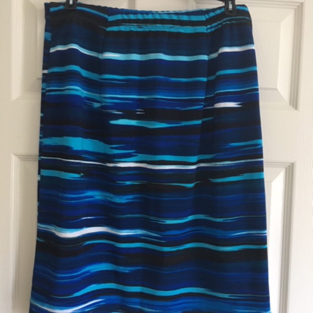 Colorful skirt - Picture 2 of 3